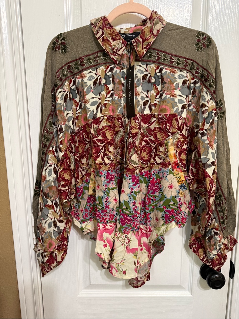 H160 NWT Young Thread M pp29 Floral Patchwork Button-Front Top Pink Olive Dolmen - Picture 3 of 12